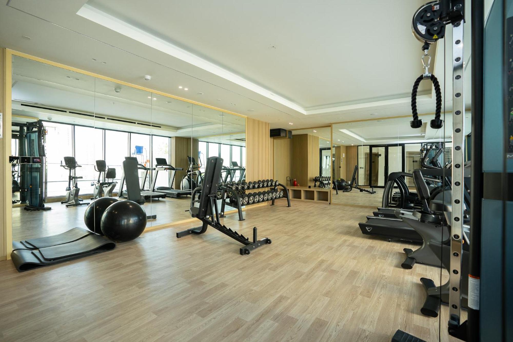 Citihome Sleek And Stylish Brand New 1br Apartment