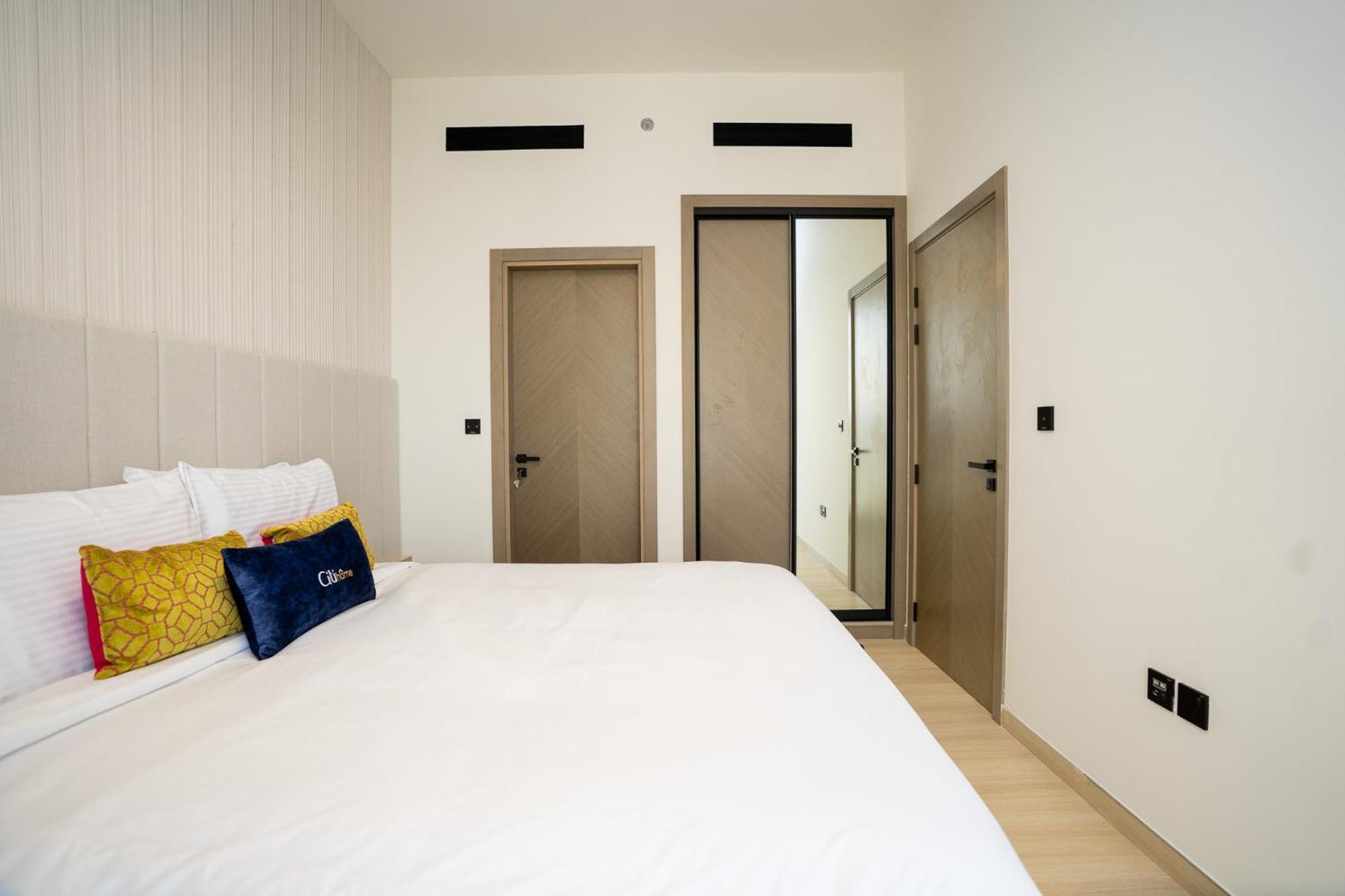 Apartment Citihome Sleek And Stylish Brand New 1br Dubai